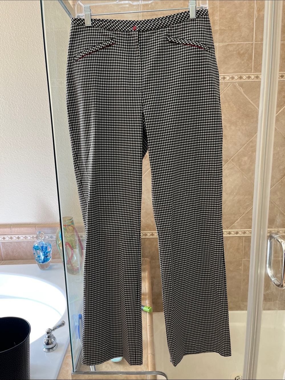 Yansi Fugel Black & White Houndstooth Blouse with Red Trim